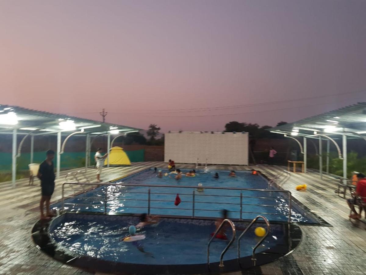 Sundar Farm Karjat Villa Bagian luar foto